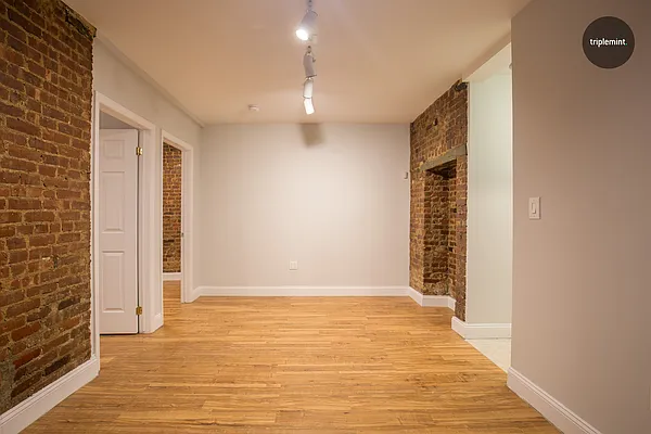 Rented by Triplemint | media 29