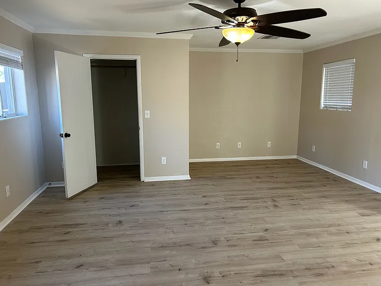 2933 W Muriel Dr — Photo 17
