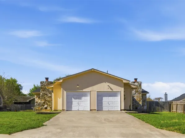 2711 Sunny Ln, Taylor, TX 76574