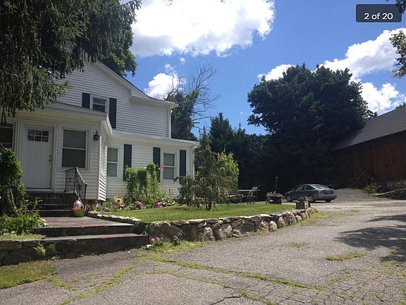 2nd image of 18 Frances Kiernan Pl APT 4