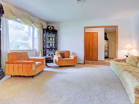 4th image of 1703 Haverhill Dr