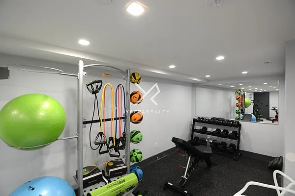 Rented by Yaffa Realty LLC | media 18