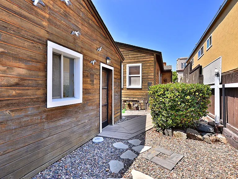 737 Devon Ct — Photo 6