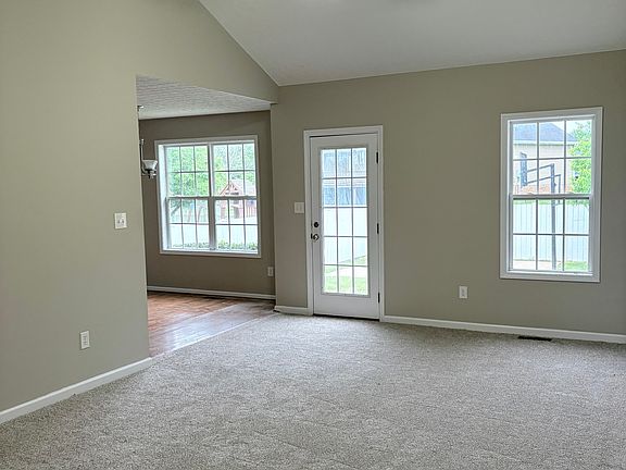 2nd image of 3255 Cave Springs Ave
