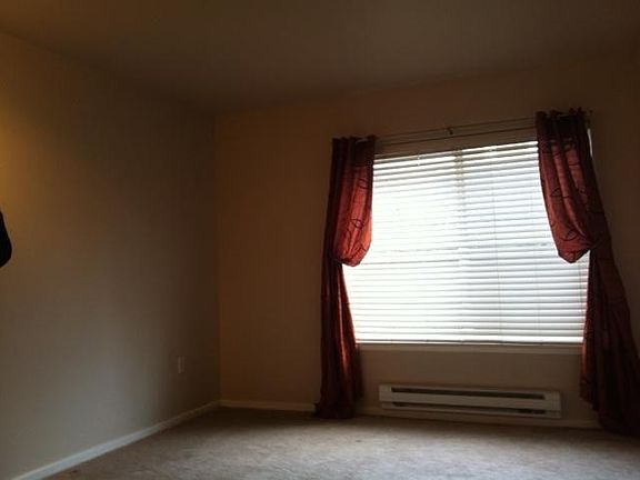 5th image of 4409 California Ave SW APT 201
