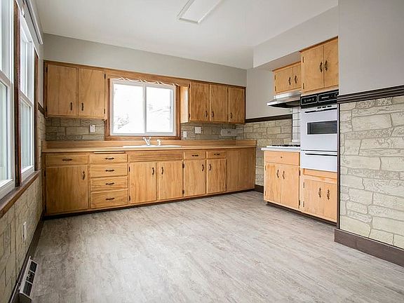 Kitchen sink , cabinets