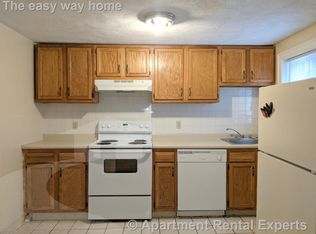 9 Banks St #1, Cambridge, MA 02138