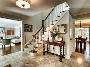 5664 Woodcrest Dr, Edina, MN 55424