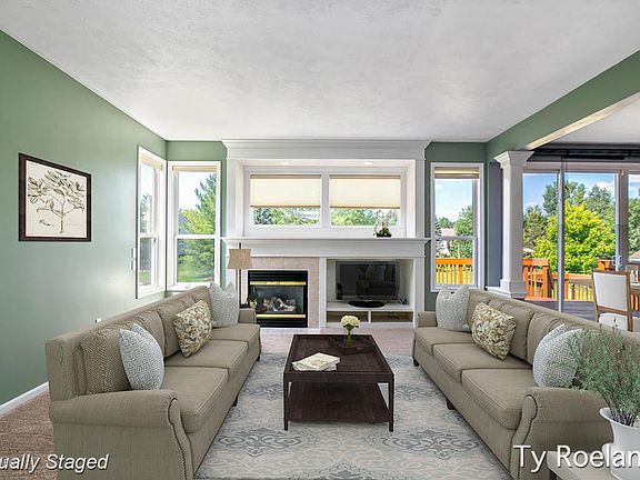 3rd image of 567 Longwood Dr SE