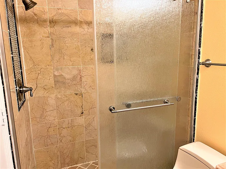 505 Valley Spring Dr — Photo 14