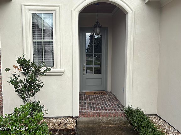 3rd image of 106 Whisper Wood Ln