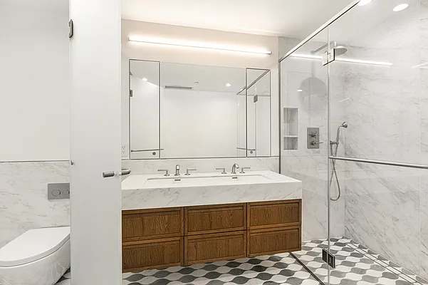 Rented by Compass | media 24