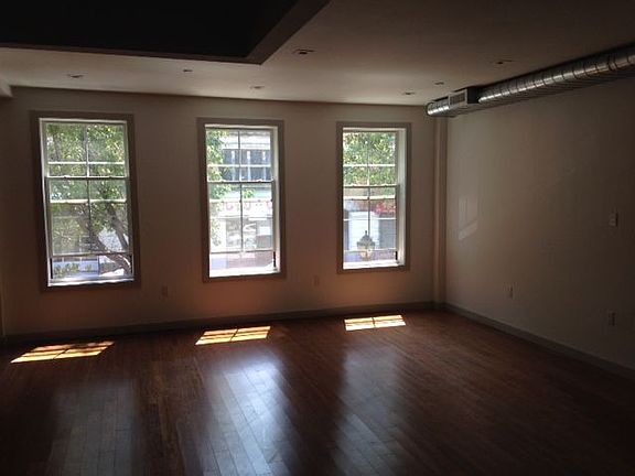 3rd image of 55 Bruckner Blvd APT 2A