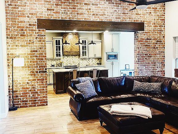 LR - Brick Partition