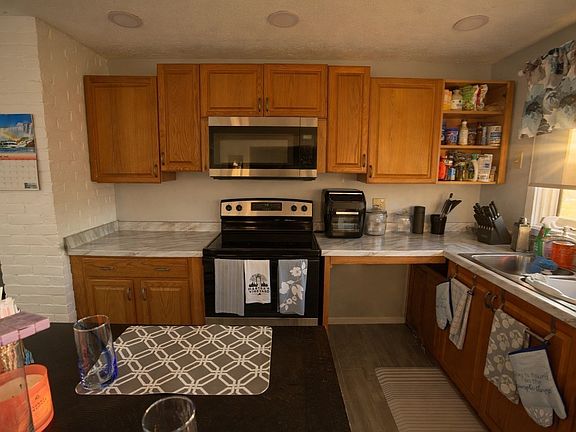 4th image of 200 Lynn Rd