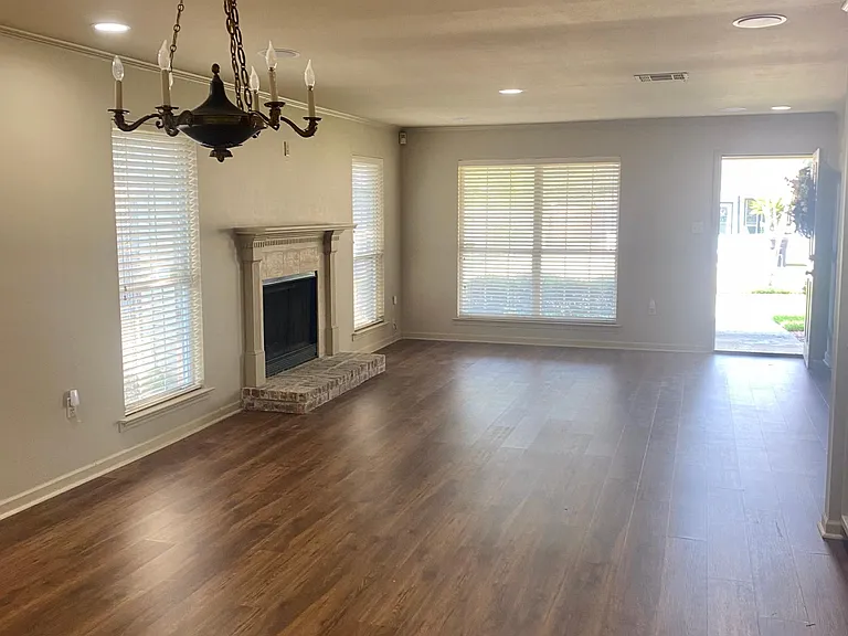 10765 Misty Vale Ave — Photo 2