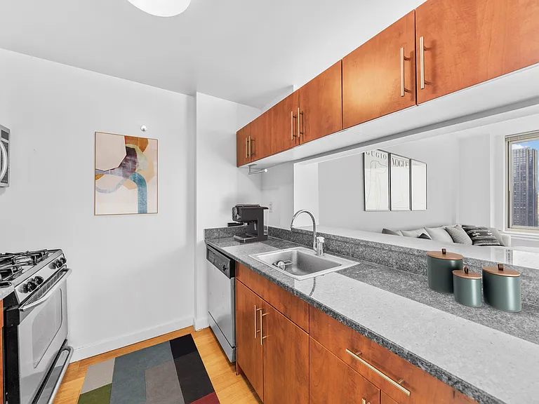 260 W 54th St #40A — Photo 4
