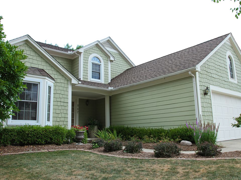 1st image of 842 Hathaway Dr
