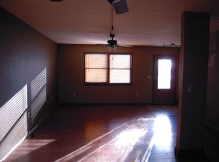 612 Magnolia St, Cuba, MO 65453