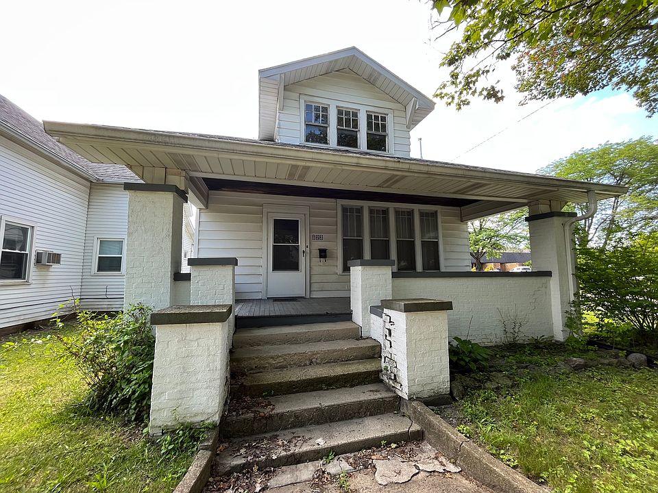 1st image of 623 N High St