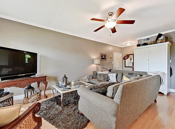 4th image of 820 Marina Dr APT 301
