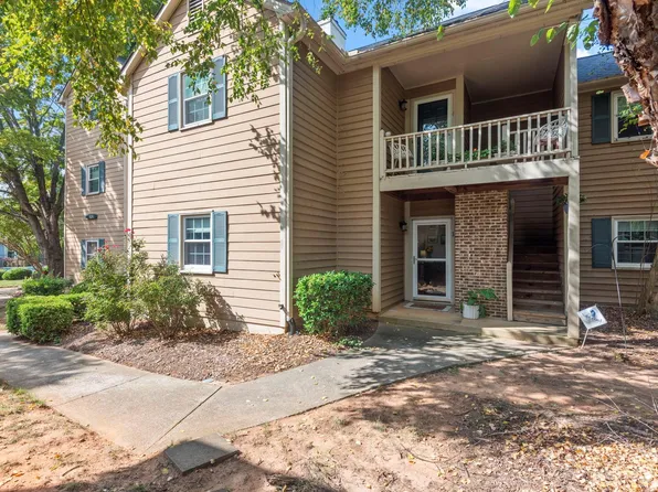 3210 Selwyn Farms Ln APT 1, Charlotte, NC 28209