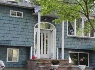 3108 Chestnut Ave, Medford, NY 11763