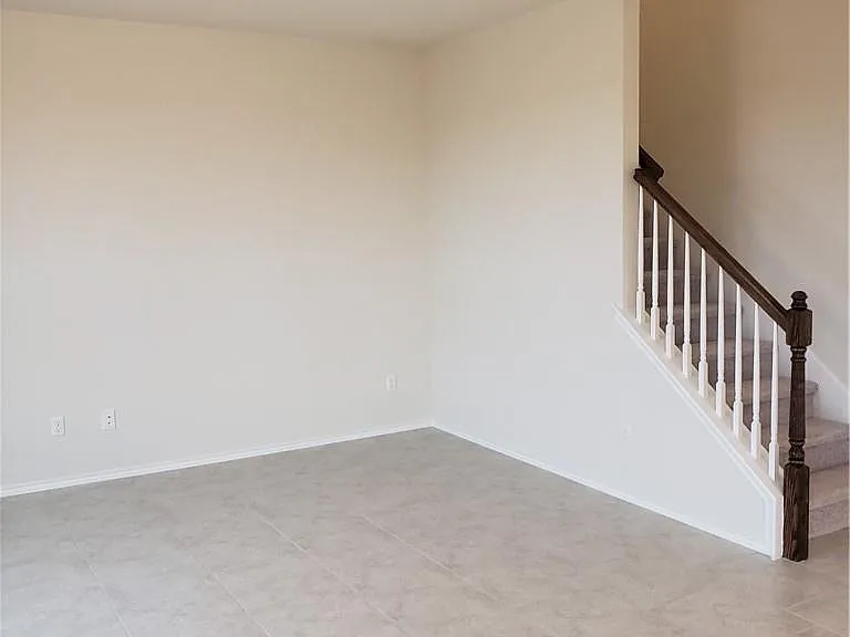 2212 Cliffbrake Way — Photo 8