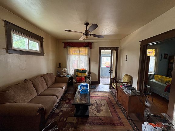 3rd image of 4731 Towle Ave