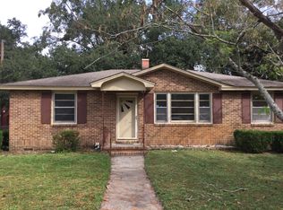 111 Circle Dr, Summerville, SC 29485