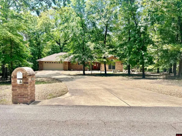 766 Surrey Dr, Lakeview, AR 72642