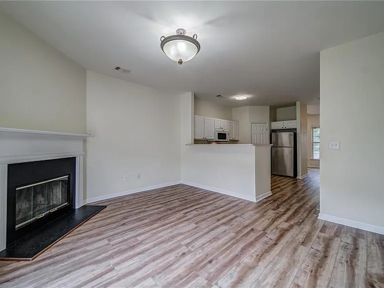 3285 Hidden Cove Cir — Photo 18