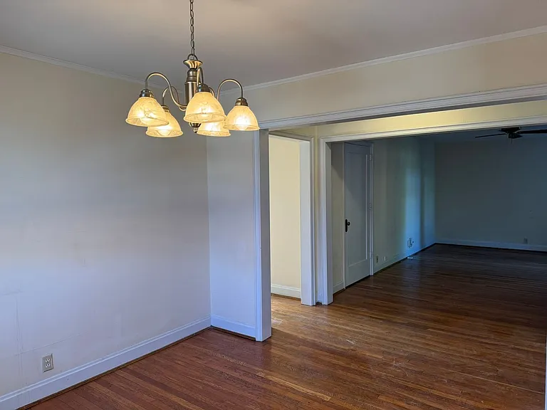 Madison Court — Photo 33