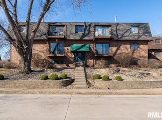 2501 26th Avenue Ct APT D, Rock Island, IL 61201
