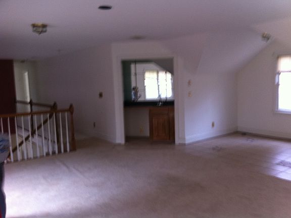 5th image of 5811 Silchester Ln