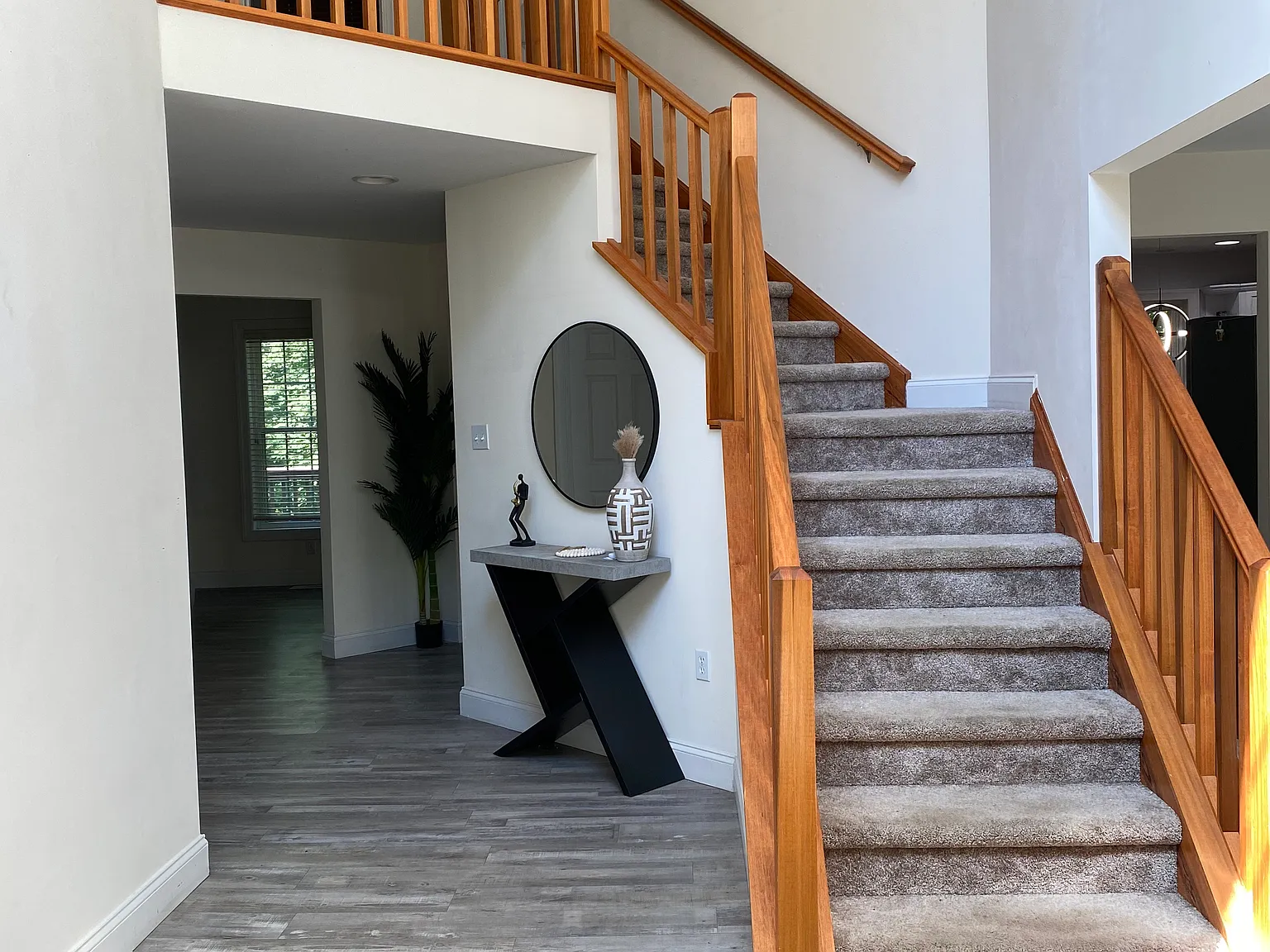 4 bed, 2.5 bath, 2362 sqft, $2,800 — Photo 3