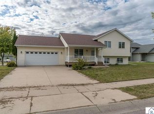 100 Uriah Ct, Mankato, MN 56001