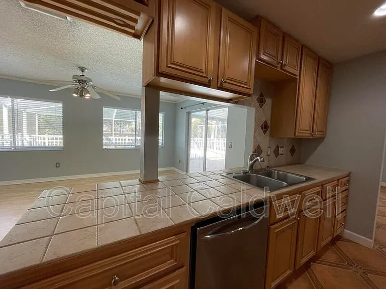 12813 Starling Dr — Photo 12