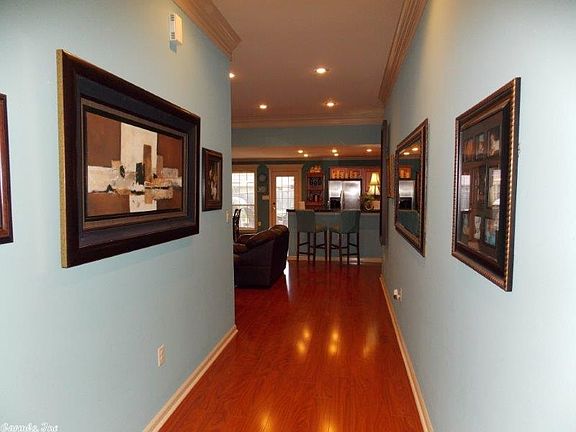 4th image of 9901 Merlot Ln