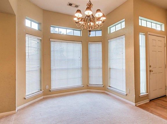 3rd image of 13201 Thornoak Ln