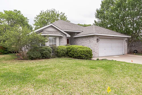 366 Dalhart Dr Photo 1
