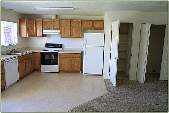 4th image of 5423-5425 Northwood Ct