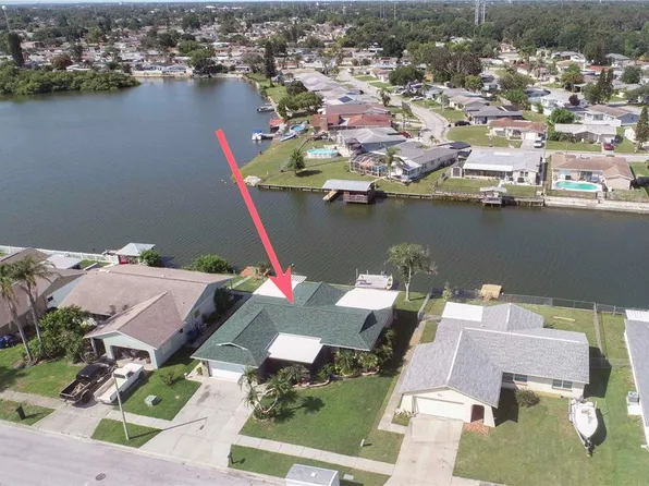 3140 Jackson Dr, Holiday, FL 34691