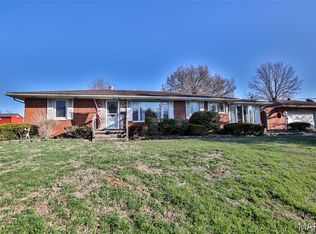 21 Midway Ave, Cottage Hills, IL