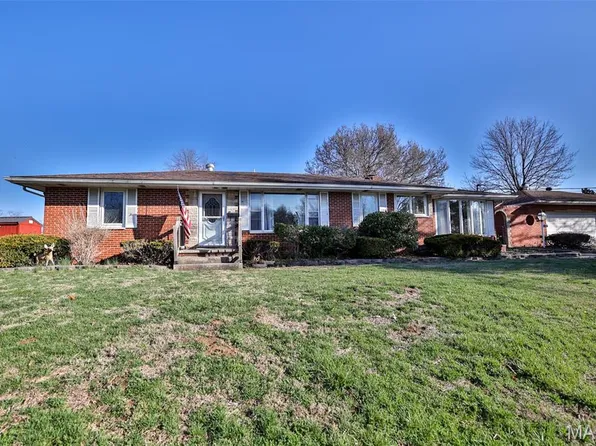 21 Midway Ave, Cottage Hills, IL 62018