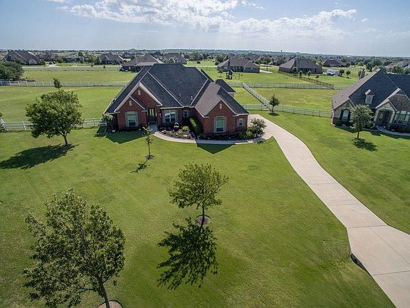 2nd image of 11400 Lauren Christopher Ct