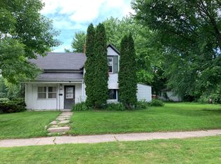 324 6th Ave S, Brookings, SD 57006