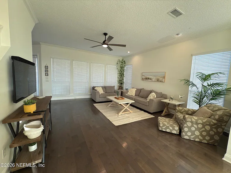 692 Sand Isles Cir — Photo 6