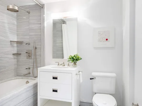 995 5th Avenue image 16 of 19