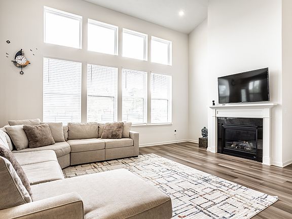 5th image of 5378 Rose Dr